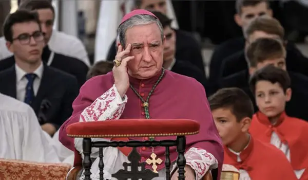 Lefebvriani, consacrati quattro nuovi vescovi: cresce la tensione con il Vaticano e si riapre il rischio di scisma