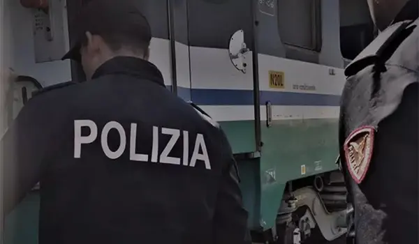 Paura sul treno a Lodi: 18enne accoltellato alla testa, arrestato l'aggressore