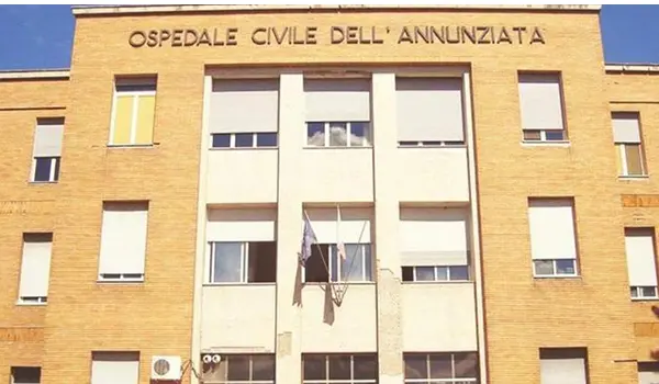 Truffa all'ospedale di Cosenza: indennità gonfiate, sequestrati beni a due dipendenti