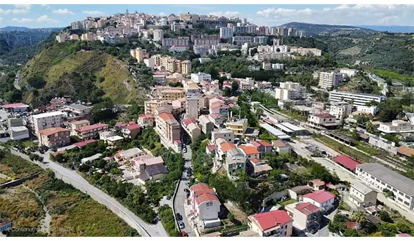 Rione Samà, ennesima emergenza idrica: residenti con interruzioni prolungate erogazione acqua per due giorni e senza risposte dal Comune