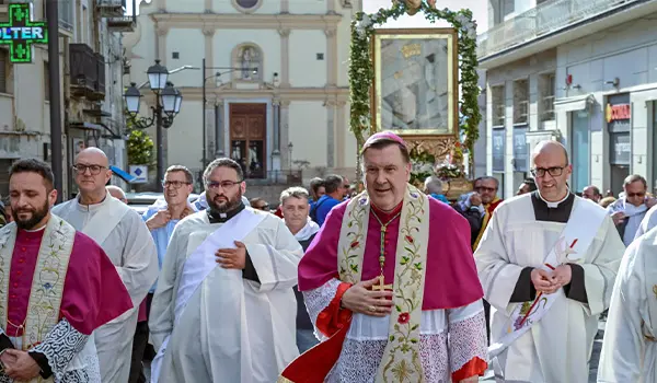 Catanzaro accoglie la Madonna di Porto. Video
