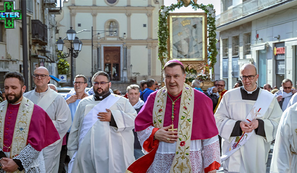 Catanzaro accoglie la Madonna di Porto. Video