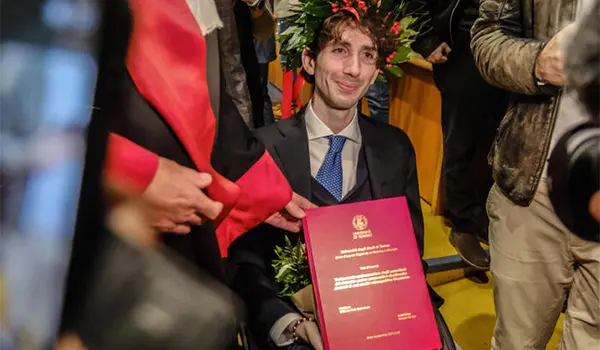 Torino, Mauro Glorioso: da vittima di un gesto folle a medico. La rinascita dopo la tragedia dei Murazzi