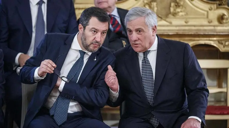 Salvini contro l'invio di armi a Kiev, Tajani ribadisce il sostegno italiano all'Ucraina