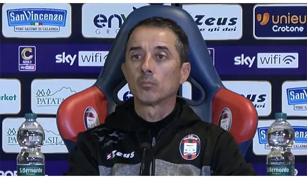Crotone-Salernitana 0-1: Longo difende la squadra e parla di “risultato ingiusto”. Video