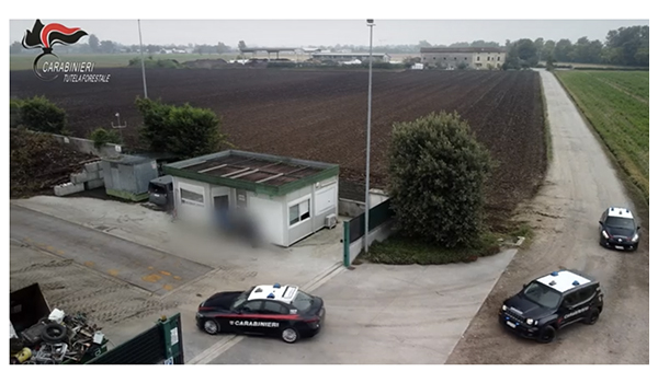 Impianto di compostaggio sequestrato a Ghedi: fertilizzanti contaminati da plastica e idrocarburi