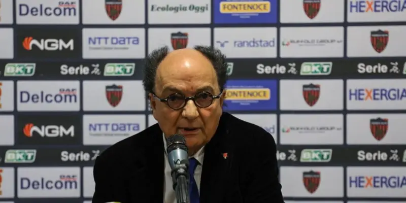 Cosenza - Cittadella 0-1: Tabula Rasa necessaria per ripartire, Guarascio scortato al termine del match