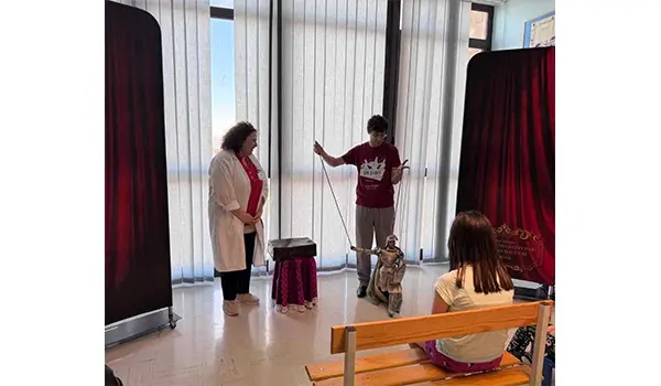 Compagnia dei Pupari del Teatro Alfeo Vaccaro Mauceri di Siracusa, grande successo per il primo spettacolo in corsia   