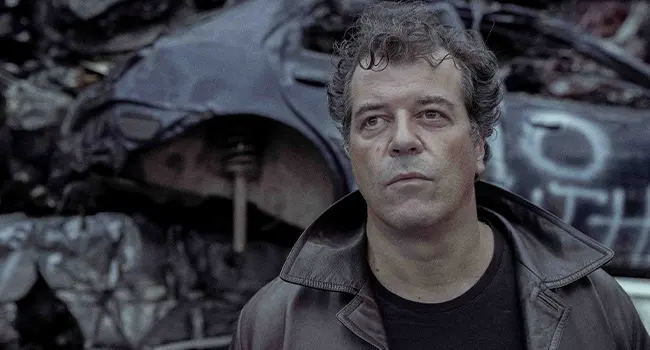 Dopo l'apertura a Cristiano Godano, CENTHERBE riporta l'energia del rock alternativo in Italia con il singolo "Stabilità"