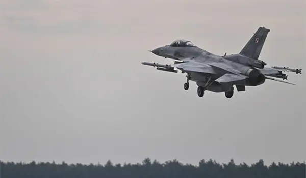 Nuovo allarme in Polonia: jet NATO in volo per droni russi ai confini