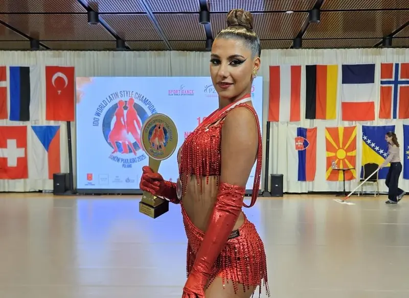 La giovanissima calabrese Giorgia Pucciano è vicecampionessa di danze latino-americane 