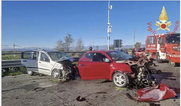 Dieci vittime in un solo weekend: tragico bilancio degli incidenti stradali