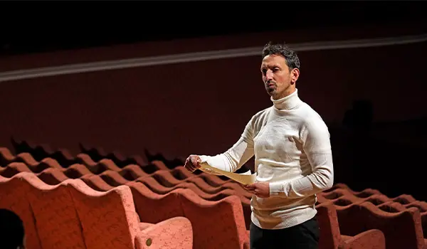 “La nave teatro” al Politeama di Catanzaro: successo per le visite guidate drammatizzate che proseguono il 4 e 5 gennaio