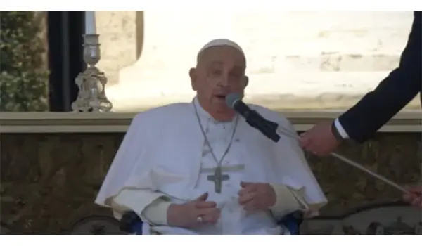 Papa Francesco a sorpresa a San Pietro per il Giubileo degli Ammalati: "La sofferenza ci rende più umani" (Video)