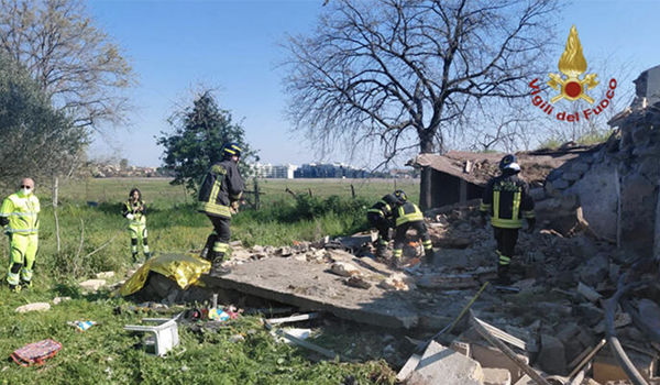 Crollo a Roma nel Parco degli Acquedotti: due morti in un casale abbandonato