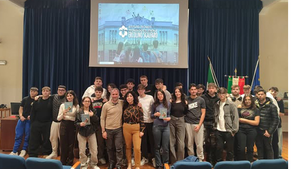 ITIS Catanzaro, incontro con Vincenzo Marino sul saggio “Due Risorgimenti - Storia d’Italia 1861-1943”