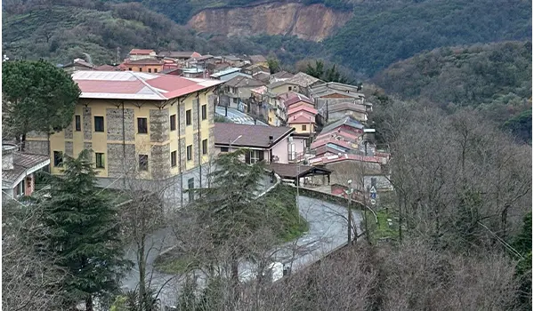 Quando il collasso della rete diventa isolamento umano.