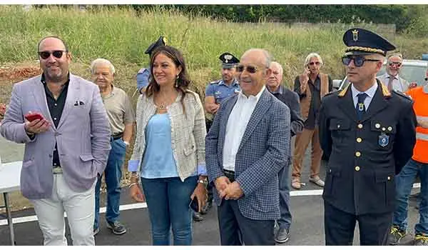 Castiglione Cosentino, nuova rotatoria in località Spina | Succurro: “Opera per sicurezza e comunità” Video