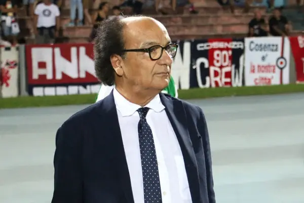 Cosenza Calcio, crisi, strategie calciomercato e vendita società ecco possibili scenari