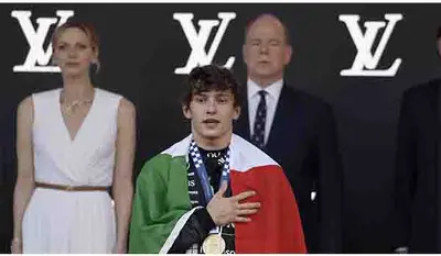 Antonelli conquista Monaco e scrive la storia della Formula 1