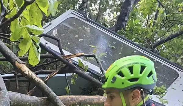 Monte Faito, precipita cabina della funivia: quattro morti e un ferito grave (Aggiornamento )