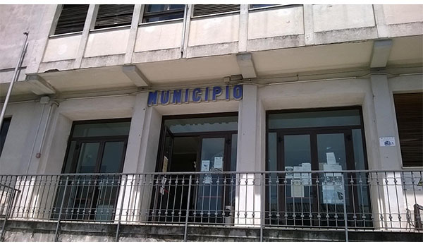 Gimigliano, caos in Consiglio: contestate le dimissioni del consigliere Angotti