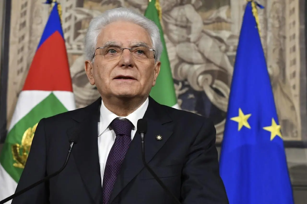 Mattarella al Forum Ambrosetti: "Riaffermare i valori che hanno portato alla nascitadell'UE"