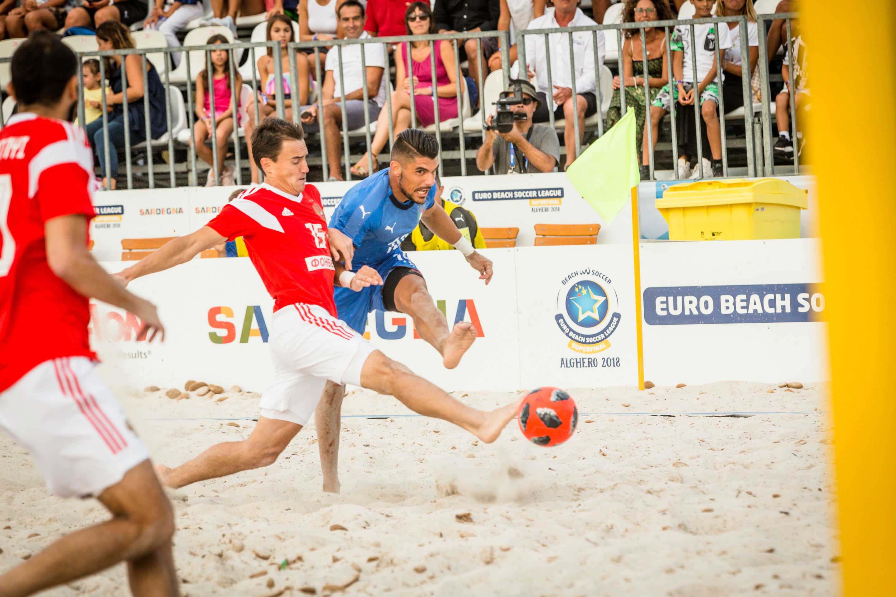Beach Soccer: Superfinal: "Un'Italia sontuosa batte i campioni d'Europa russi e si qualifica"