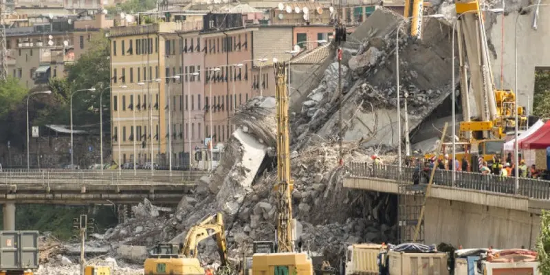 Crollo ponte Morandi: iscritti dalla procura 20 indagati e la società Autostrade