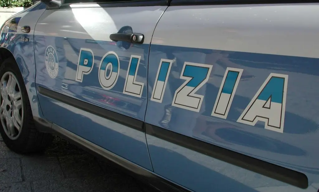 Brescia, botte in strada alla compagna: arrestato 41enne