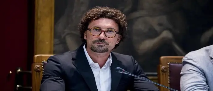 Autostrade pubblica sul suo sito la Convenzione. Toninelli rivendica il suo intervento.