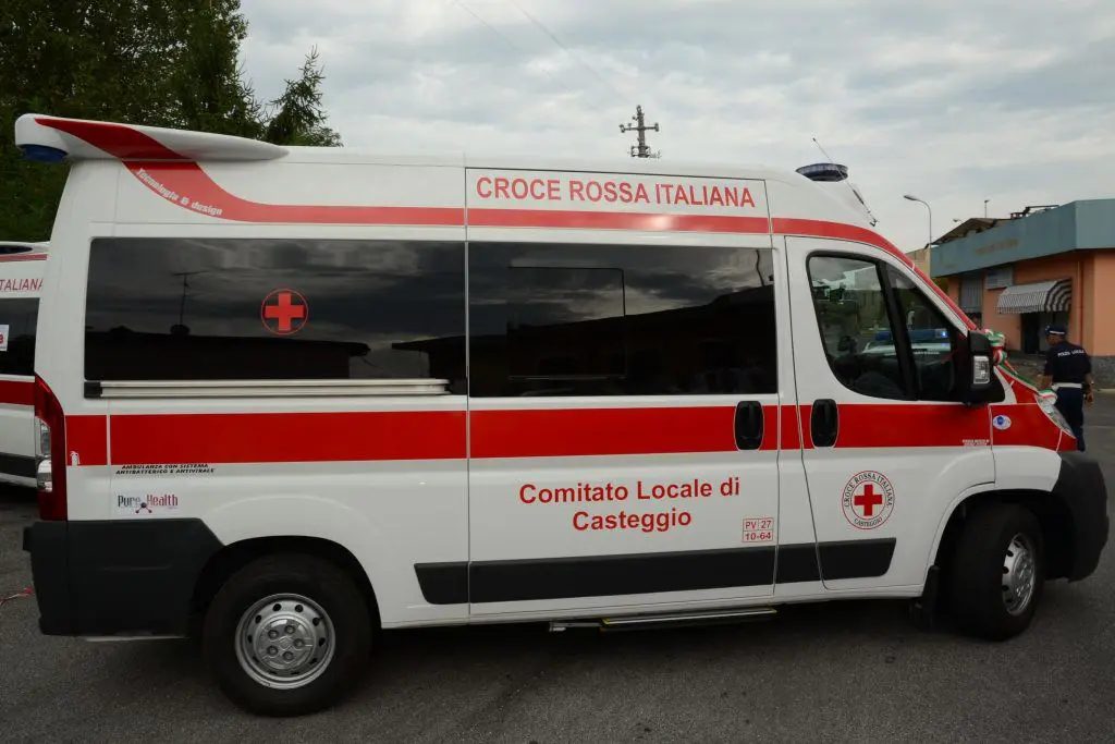 Nel cosentino, fulmine ferisce  due fratellini in spiaggia