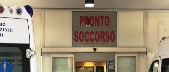 32enne a Bari accoltella due persone, arrestato