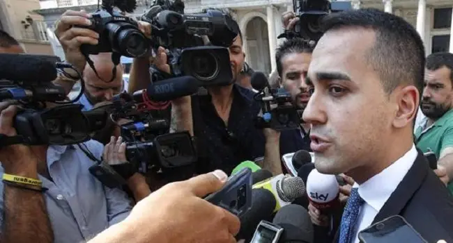 Vaccini, Di Maio prova a chiarire: M5S non è contrario