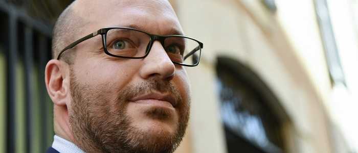 Conte e Di Maio contro Fontana. Sostegno da Salvini e Meloni