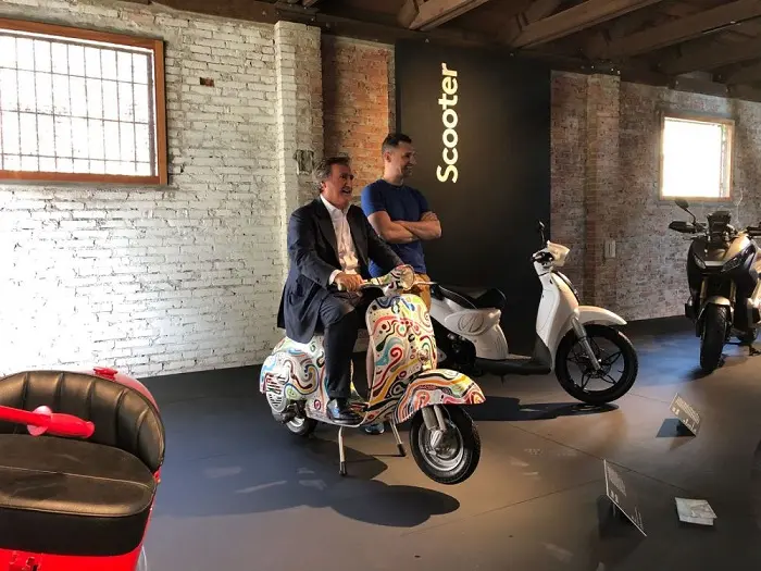 La vespa Venice di Luca Moretto in mostra al Museo Civico Forte Marghera fino alla fine di ottobre