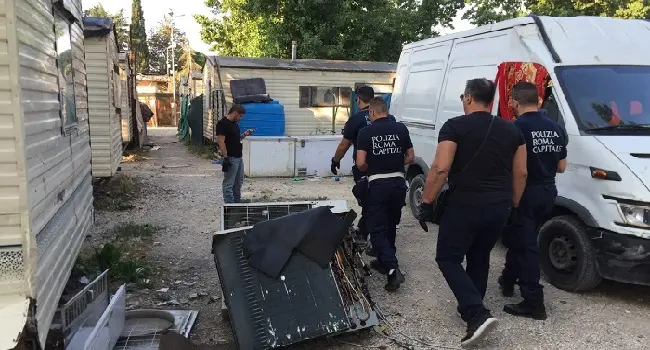 Rom: CEDU sospende sgombero campo nomadi a Roma