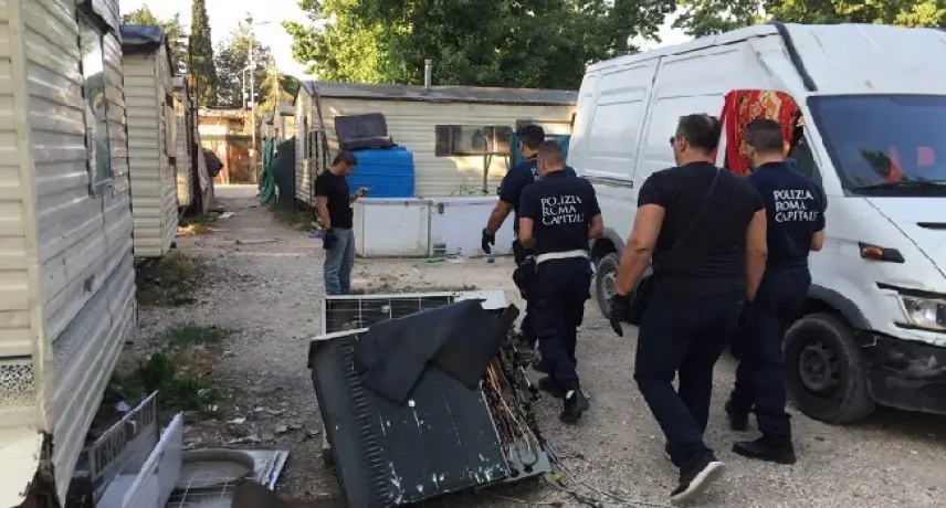 Rom: CEDU sospende sgombero campo nomadi a Roma
