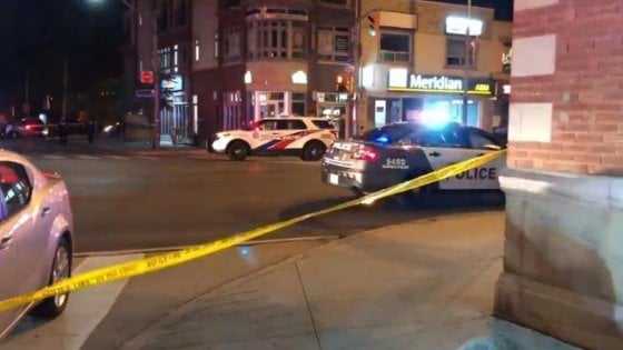Toronto, sparatoria in quartiere periferico. Fonti polizia: 2 morti e 14 feriti