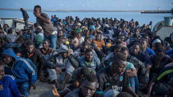 Migranti, la Cei: "No a parole sprezzanti e atteggiamenti aggressivi"