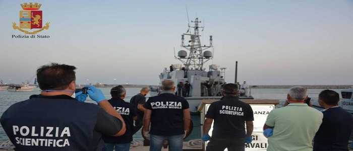 Migranti, quattro annegati a Linosa. Ieri fermata in Libia nuova nave dalla guardia costiera