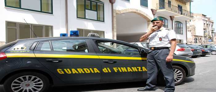Mafia, arrestato il tesoriere della nuova Cosa nostra "il re del riciclaggio"