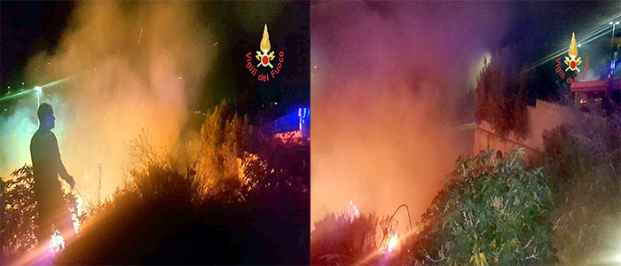 Incendi. Catanzaro, notte di fuoco per gli abitanti, rapido l'intervento dei VVF (foto)