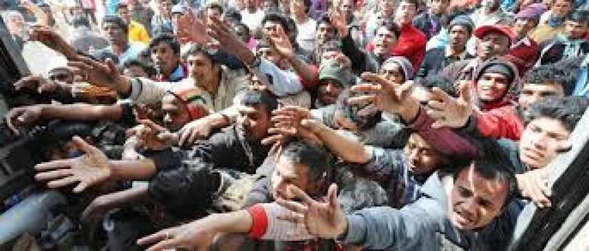 Migranti: Serracchiani, Fedriga dica no a Cpr e Cara a Gradisca