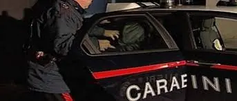 Tenta di violentare ragazza in strada e la picchia, arrestato a Lamezia