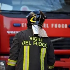 Uomo disoccupato si dà fuoco, è in condizioni gravissime