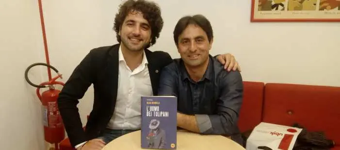 L'uomo  dei tulipani, intervista all'autore Elia Banelli