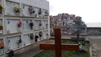 "Cinqueterre": cercasi volontari per proteggere il cimitero dai...turisti