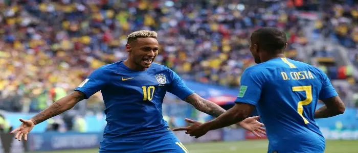 Il Brasile vince nel recupero. Costa Rica sconfitta 2-0