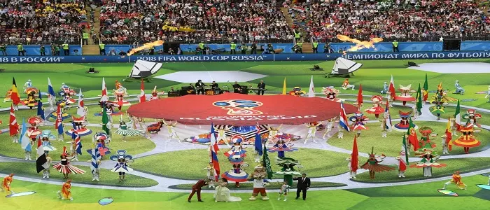 Iniziano i mondiali di calcio in Russia. I padroni di casa vincono 5-0 contro l'Arabia Saudita